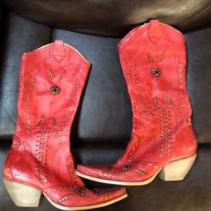 BCBG pull on red boots size 8